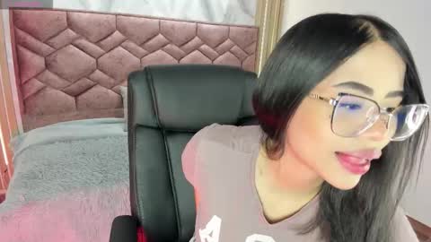 Snapshot of sussan_love01 chatting on October 6, 12:01 pm Susan online show from October 6, 12:01 pm