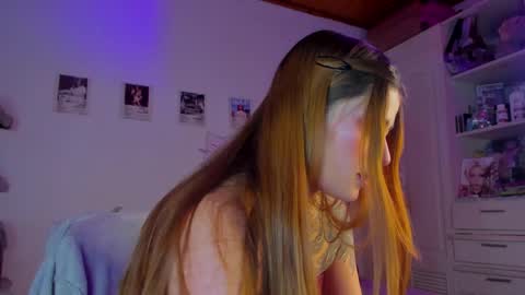 Susy  online show from May 18, 1:48 am
