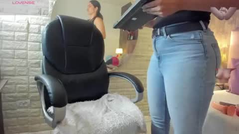   online show from July 15, 12:32 pm