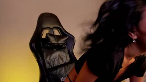 Sussy online show from April 17, 3:36 pm