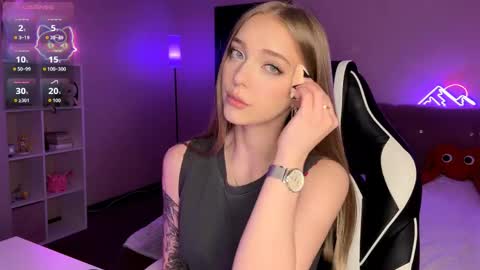 Jessica online show from April 19, 1:01 pm