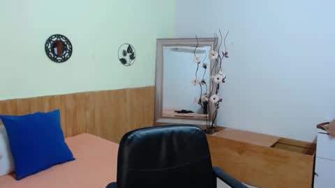 Suxxxy online show from November 28, 2:13 pm