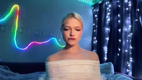 Stacy online show from March 12, 3:49 pm