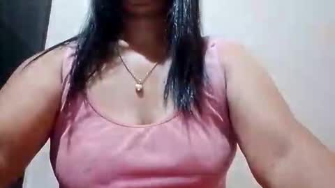 suzzie_hot online show from January 15, 8:28 pm