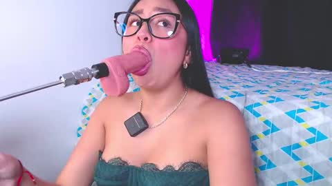 Amy  IG sweeet amy0 online show from September 15, 9:16 pm