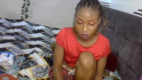 Snapshot of sweet_angie01 chatting on October 22, 7:48 pm angie online show from October 22, 7:48 pm