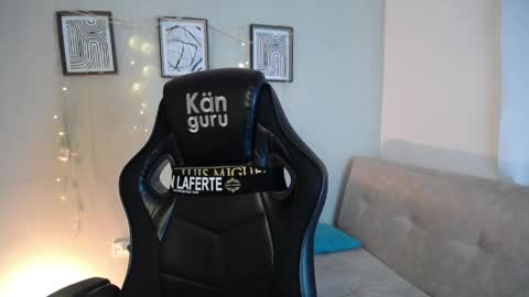 Bella Valery online show from April 2, 1:51 pm