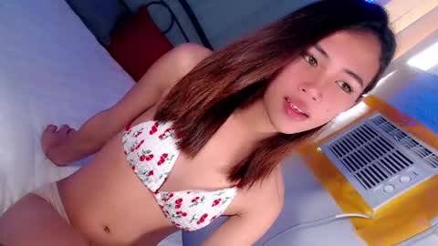 sweet_cassy12 online show from May 1, 4:39 am