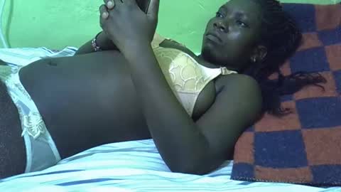 sweet_cherie1 online show from March 18, 8:09 am