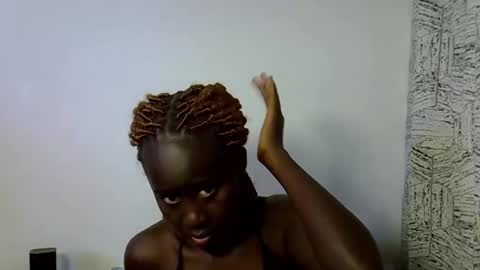 sweet_diva19 online show from June 2, 10:45 pm