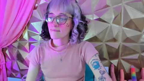 Snapshot of sweet_emmili chatting on February 16, 3:27 pm  emmili  online show from February 16, 3:27 pm