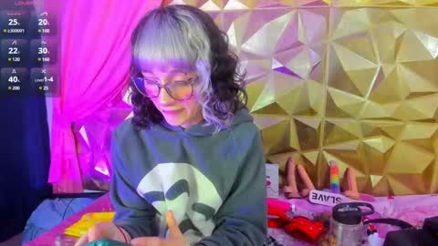 Snapshot of sweet_emmili chatting on March 7, 3:39 pm  emmili  online show from March 7, 3:39 pm
