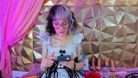 Snapshot of sweet_emmili chatting on February 13, 3:14 pm  emmili  online show from February 13, 3:14 pm
