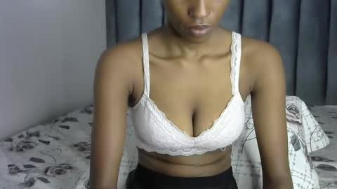 sweet_freaky online show from January 6, 5:22 am