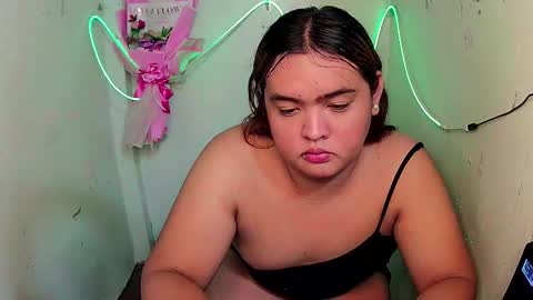 sweet_frex123 online show from October 13, 3:03 pm