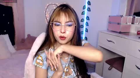 Hannah online show from May 31, 4:22 am