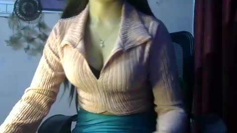 sweet_kanchi online show from December 29, 7:43 pm