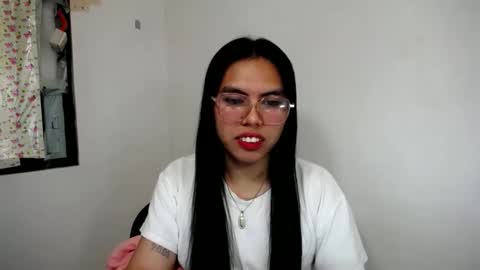 sweet_kyline69 online show from November 9, 4:43 pm