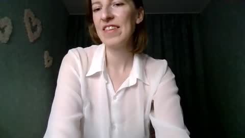 sweet_lilbunny online show from October 18, 3:38 pm