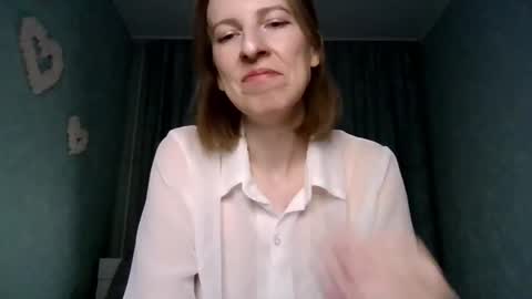 sweet_lilbunny online show from November 6, 1:03 pm