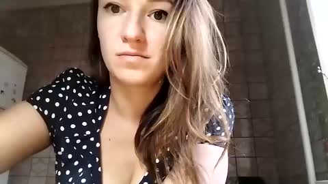 Anna online show from March 9, 5:44 am