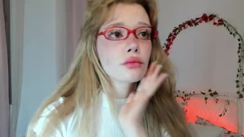 Melissa. Join me on Fansly link in social medias online show from February 27, 9:51 pm