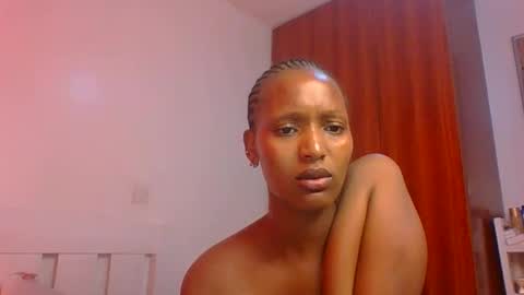 Linda online show from April 11, 1:48 pm