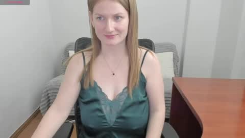 Mila online show from April 18, 5:04 pm