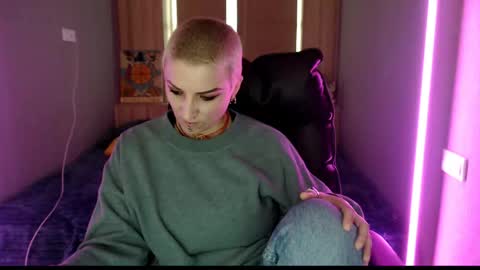 sweet_n_strong online show from May 11, 2:45 pm