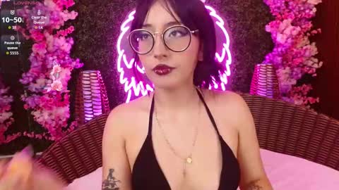 Roxanee online show from March 6, 8:52 pm