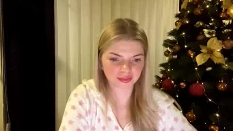 Mira online show from December 16, 10:38 pm