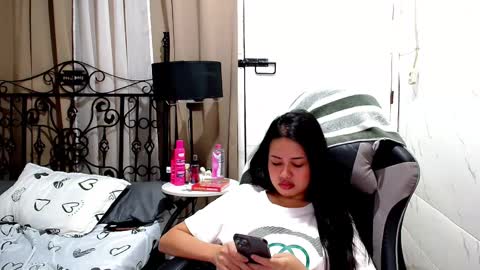 Leah online show from December 17, 9:16 am