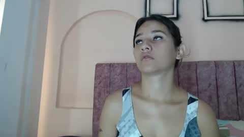 sweet_sofi20 online show from July 3, 3:06 pm