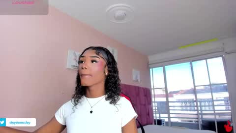 sweet_stacie online show from December 17, 12:56 pm