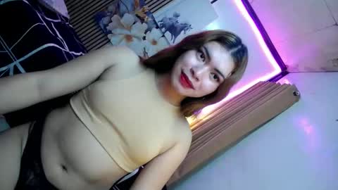 sweet_trexie online show from December 18, 2:51 am