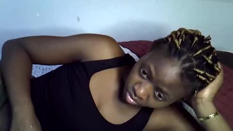 sweet_zarah online show from February 2, 3:59 am