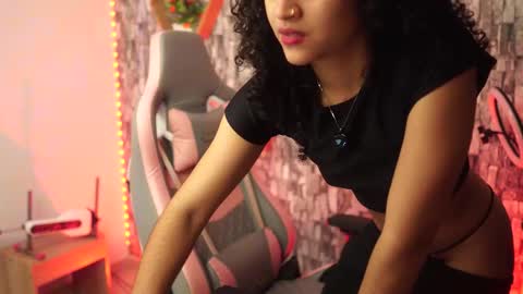 Salom independent model online show from January 6, 10:47 pm