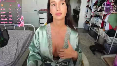 Anna online show from February 4, 9:19 pm