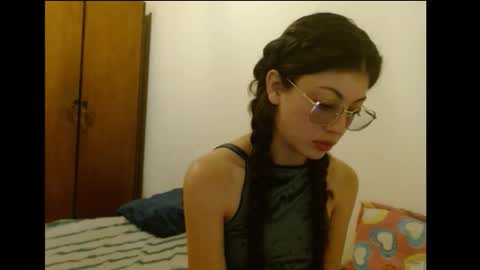 sweetcalm_ online show from February 17, 3:49 am