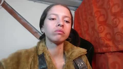 sweetdam12 online show from February 25, 10:20 pm