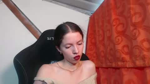 sweetdam12 online show from February 26, 9:31 pm