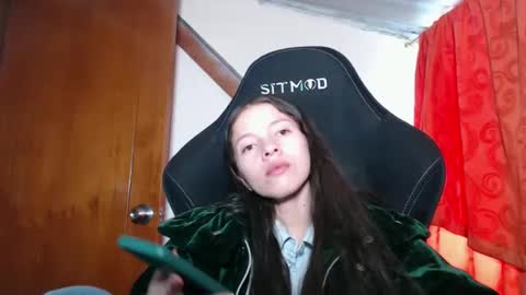 sweetdam12 online show from March 10, 8:12 pm