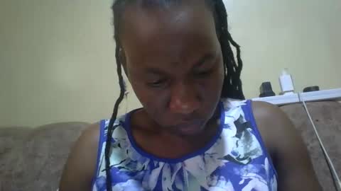 sweetdiva2012 online show from March 8, 3:54 am