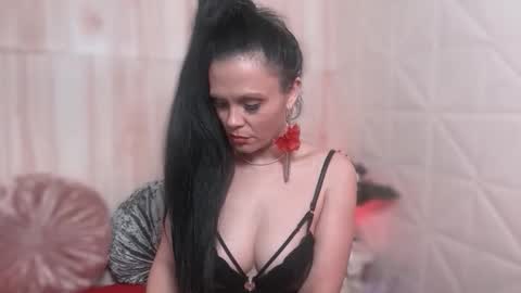 Sweeteest Julie online show from December 5, 1:27 am