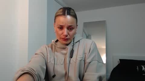 sweef online show from December 18, 1:34 am