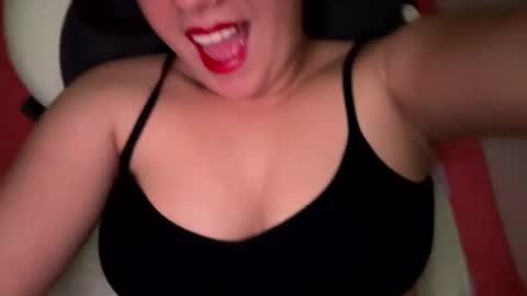 Ana Mara  i cant Make noise My family is here  online show from October 1, 4:55 am