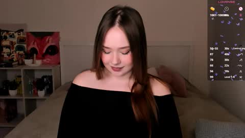 Hannah online show from February 14, 2:53 pm