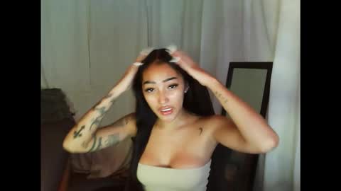 Snapshot of sweetie_irishh chatting on October 14, 2:20 pm Irish online show from October 14, 2:20 pm