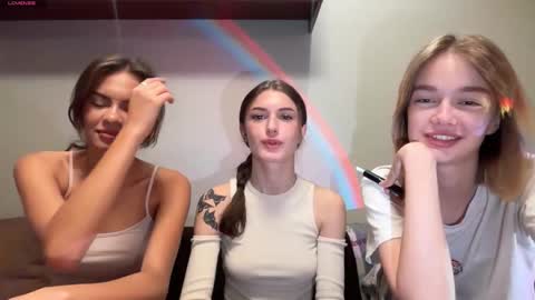 sweetie_kitty888 online show from October 14, 8:01 pm