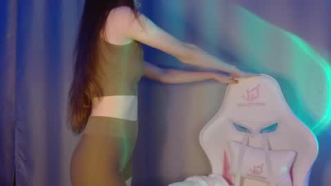 Annie online show from January 10, 8:59 pm